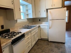 641 Wyoming St in Waterloo, IA - Building Photo - Building Photo