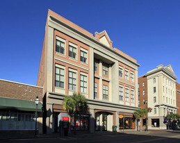 427-429 King St in Charleston, SC - Building Photo
