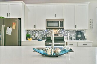 309 Irving Bend Dr in Groveland, FL - Building Photo - Building Photo