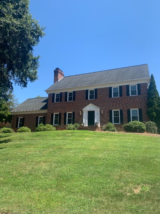 377 44th Ave Dr NW in Hickory, NC - Building Photo