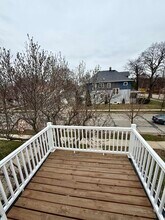 2109 N 55th St, Unit Upper in Milwaukee, WI - Foto de edificio - Building Photo