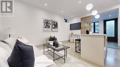 82 Gough Ave in Toronto, ON - Building Photo - Building Photo