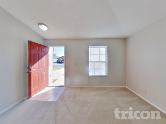 8384 Argyle Corners Dr, Unit 209 in Jacksonville, FL - Foto de edificio - Building Photo