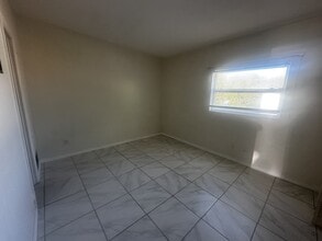 1315 E Silver Springs Blvd in Ocala, FL - Building Photo - Building Photo