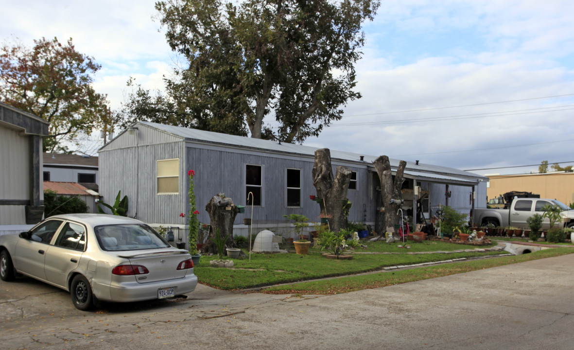 Pasadena Trails Mobile Home Park in Pasadena, TX - Building Photo