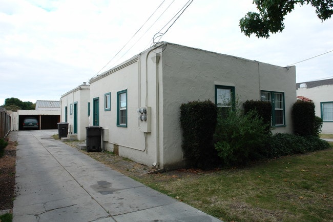 48 Villa St in Salinas, CA - Foto de edificio - Building Photo