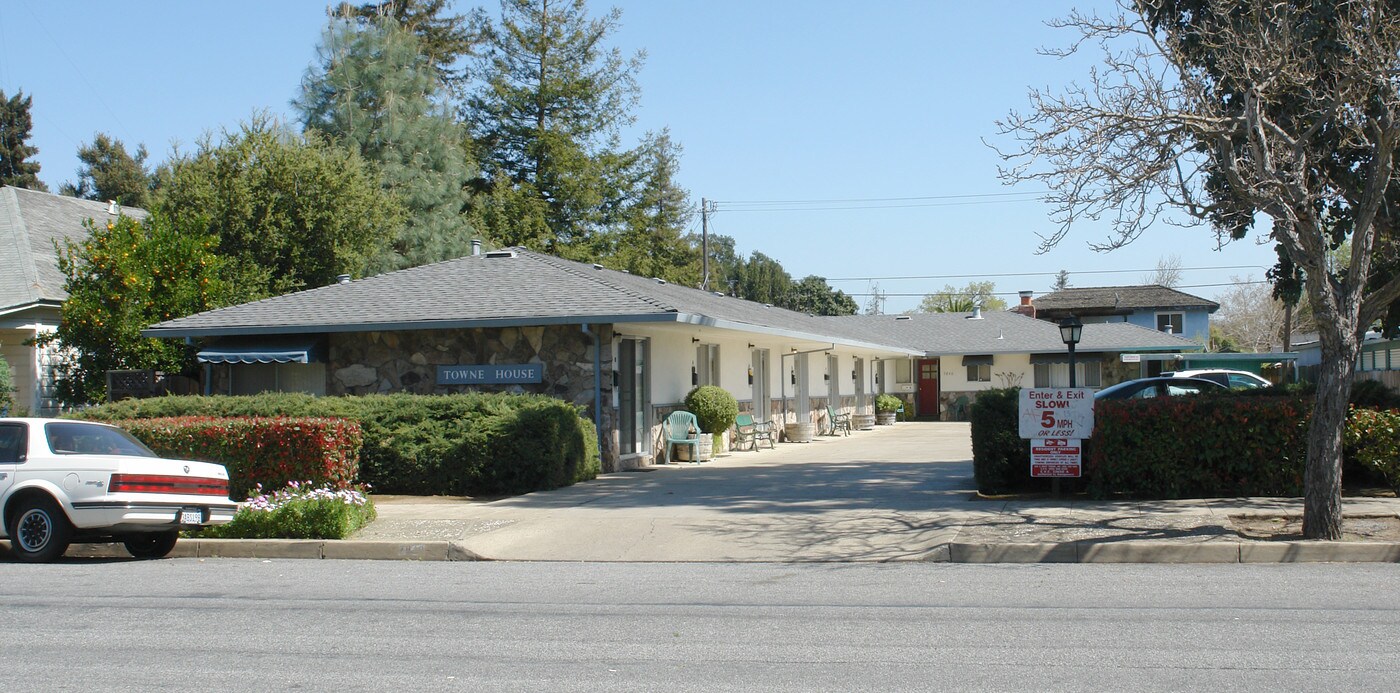 7840 HANNA St in Gilroy, CA - Building Photo