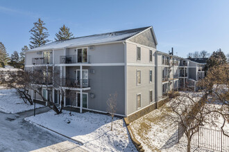 Pennock Place in Apple Valley, MN - Building Photo - Primary Photo