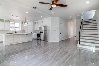 1312 Valley St in Dallas, TX - Building Photo - Building Photo