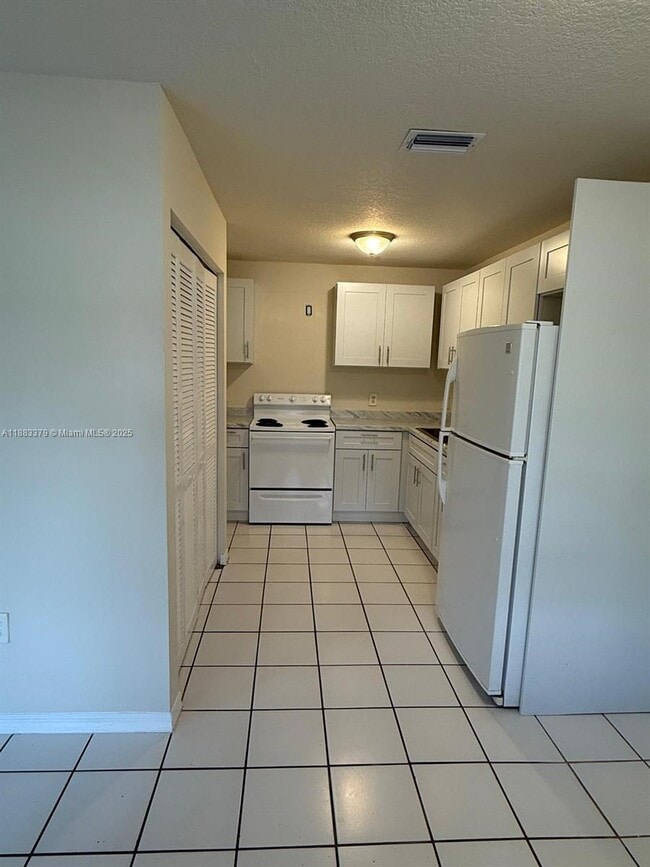 785 SW 8th Terrace in Florida City, FL - Building Photo - Building Photo