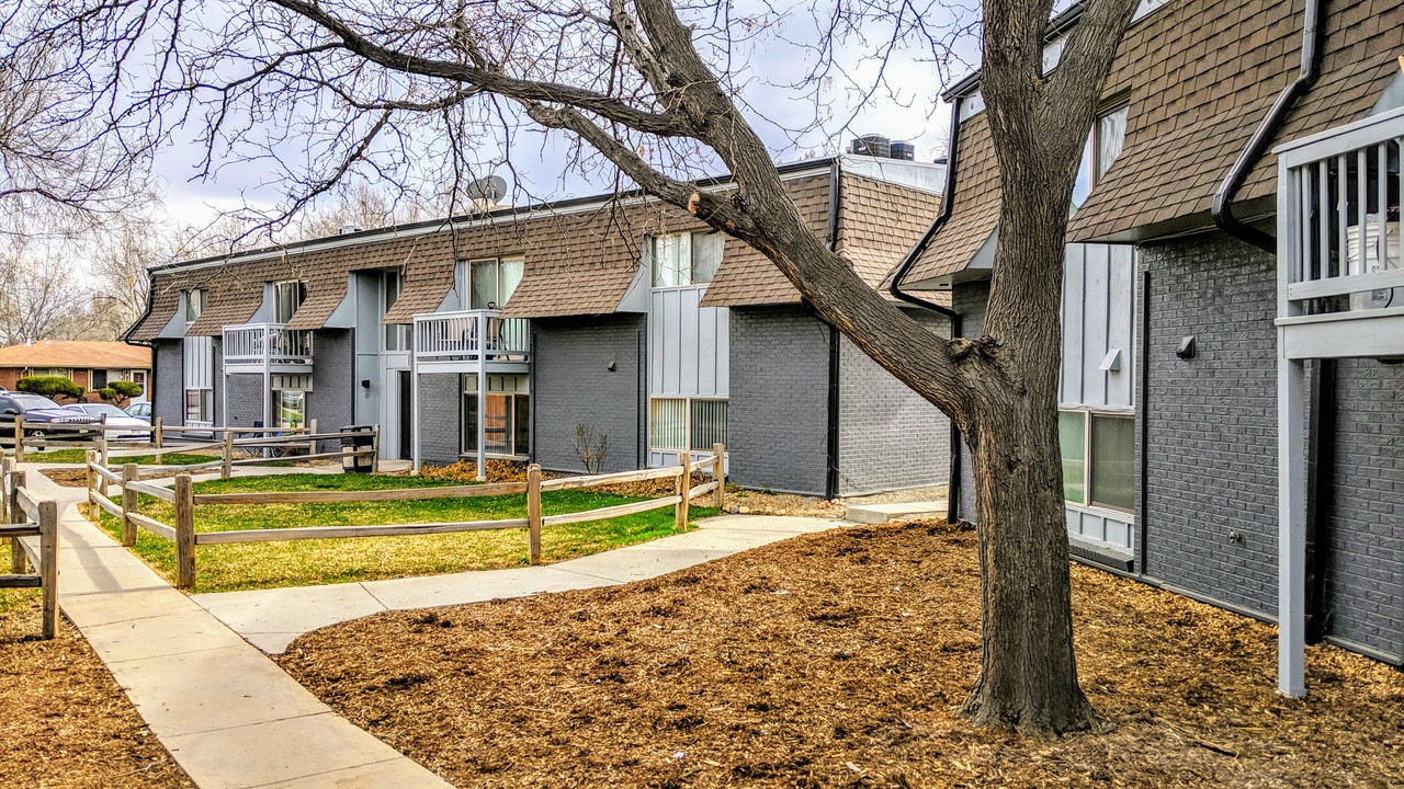 The Vantage Apartments in Longmont, CO - Building Photo