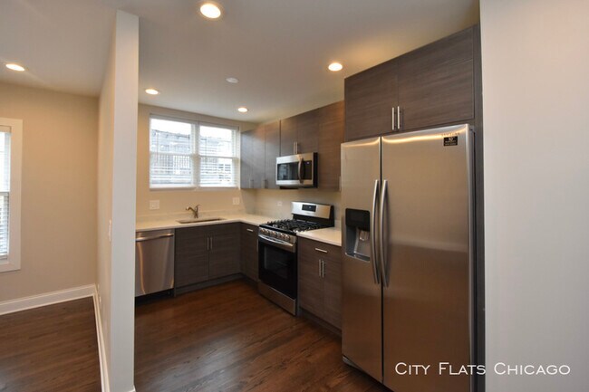 1434 W Farragut Ave-Unit -Unit 4D in Chicago, IL - Building Photo - Building Photo