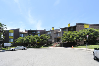 3327 Livonia Ave in Los Angeles, CA - Building Photo - Primary Photo