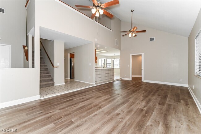 17609 Brentwood Ct in Ft. Myers, FL - Building Photo - Building Photo