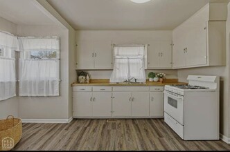 1615 Wood St in Jonesboro, AR - Foto de edificio - Building Photo