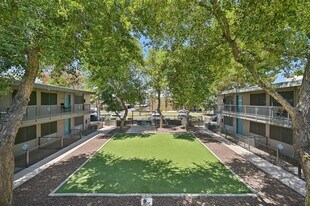Cornell Apartments in Phoenix, AZ - Building Photo