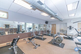 Chateau At Holmes Lake in Lincoln, NE - Foto de edificio - Building Photo