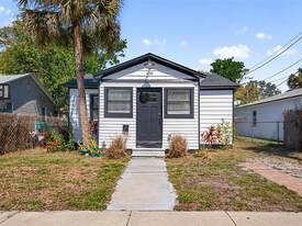 3765 21st Ave S in St. Petersburg, FL - Building Photo