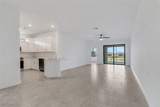 19541 Hinkley Dr in Estero, FL - Building Photo - Building Photo