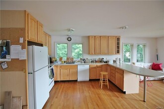 64 Lillian Rd in Mahopac, NY - Building Photo - Building Photo