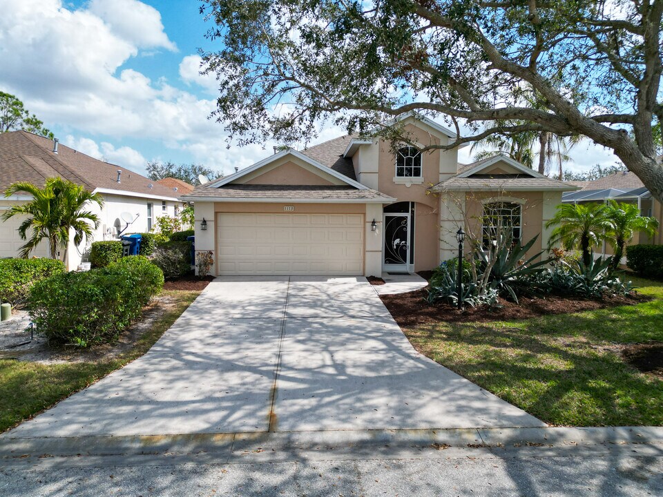 1113 Cane Mill Ln in Bradenton, FL - Building Photo