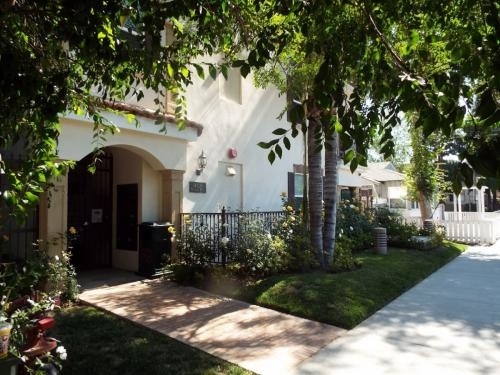 14309 Burbank Blvd in Van Nuys, CA - Building Photo - Building Photo