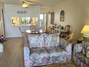 6287 Bahia Del Mar Cir N, Unit 311 in St. Petersburg, FL - Building Photo - Building Photo