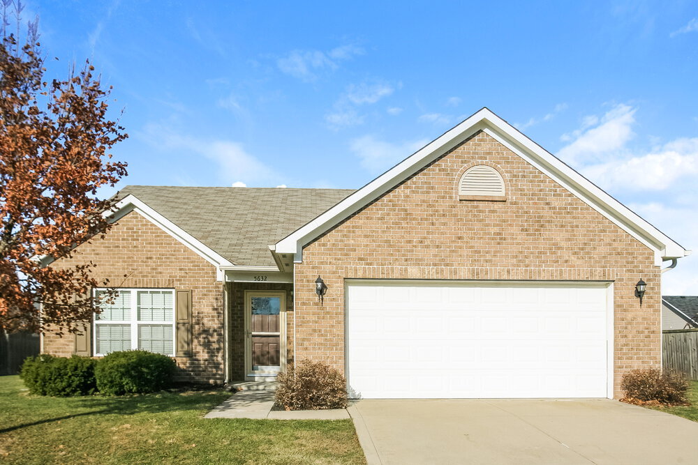 5632 W Stoneview Trail in McCordsville, IN - Foto de edificio