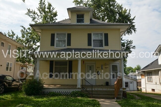property at 2808 Sacramento St