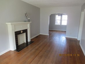 2441 NW 32nd St in Oklahoma City, OK - Foto de edificio - Building Photo