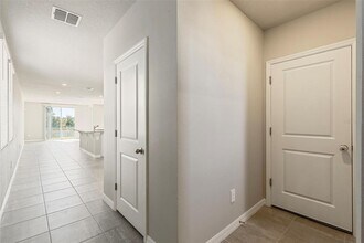 2315 E Newsome Rd in Plant City, FL - Building Photo - Building Photo