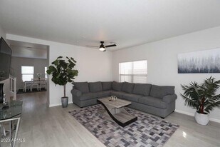 7500 E Deer Valley Rd in Scottsdale, AZ - Building Photo