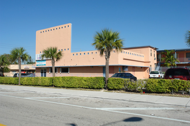 Little Haiti Gateway in Miami, FL - Foto de edificio - Building Photo