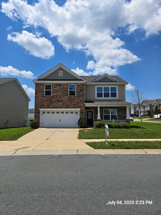 property at 284 Sapphire Rd