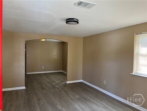 218 Fell St in Savannah, GA - Building Photo - Building Photo