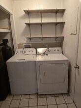 8570 Country Club Dr in Pinckney, MI - Building Photo - Building Photo