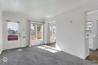 1620 Terrace Wy in Bakersfield, CA - Building Photo - Building Photo