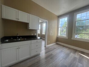 776 East 7th in St. Paul, MN - Building Photo - Interior Photo