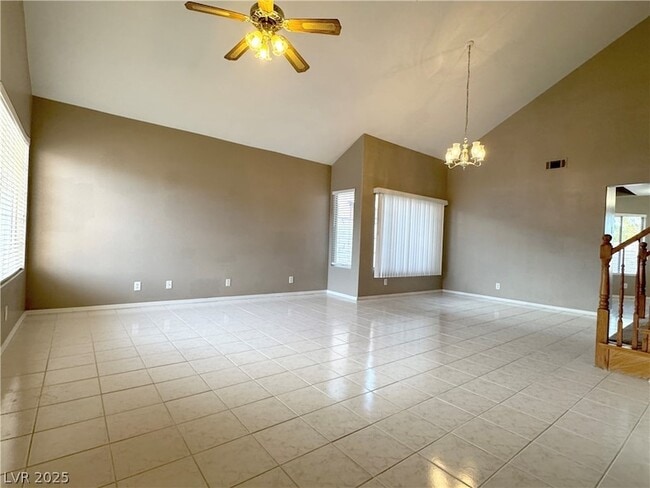 7720 Leavorite Dr in Las Vegas, NV - Building Photo - Building Photo