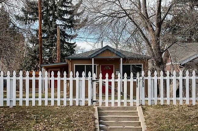 2735 N Cook St in Denver, CO - Building Photo - Building Photo