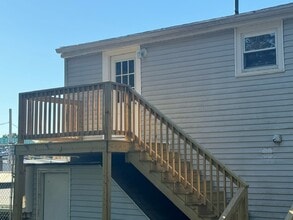 842 State Rd, Unit 842 State Rd Unit 2 in Westport, MA - Foto de edificio - Building Photo