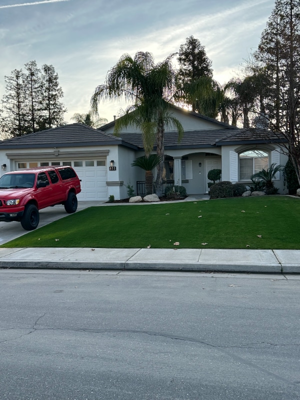 property at 811 Mountain Park Dr