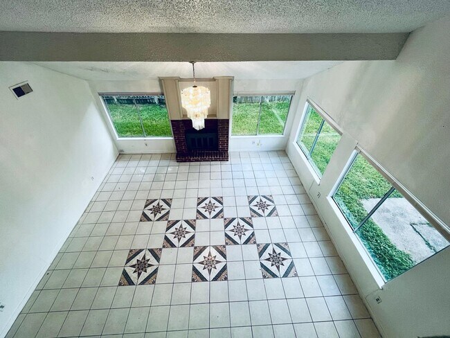 12915 Ashford Knoll Dr in Houston, TX - Building Photo - Building Photo