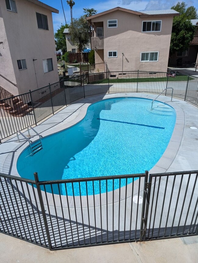 19405 Haynes St, Unit 5
