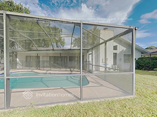 1207 Sandalwood Dr in Plant City, FL - Building Photo - Building Photo