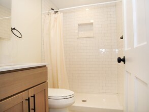 261 W Newton St, Unit 5 in Boston, MA - Building Photo - Building Photo