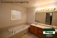 528 S Bellflower Dr in Pueblo West, CO - Building Photo - Building Photo