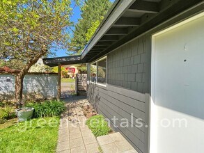 314 Foote St NW in Olympia, WA - Building Photo - Building Photo