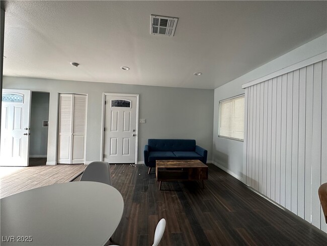 property at 621 N 11th St