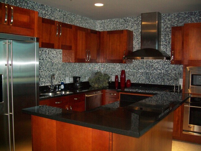 4525 Dean Martin Dr, Unit 1207 in Las Vegas, NV - Building Photo - Building Photo